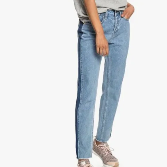 ROXY Cloudy Days Boyfriend Fit Two-Tone Jeans Like New ✨ - Picture 1 of 16